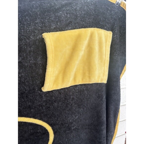 Batman Cape Blanket Doubles As A Cape Super Blanky One Small Hole As Pictured - Picture 9 of 13